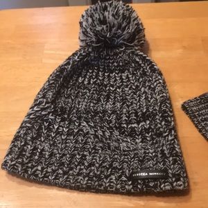 Rebecca Minkoff- Beanie/Arm Warmers - Marled Set